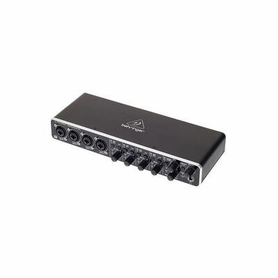 Behringer UMC404HD
